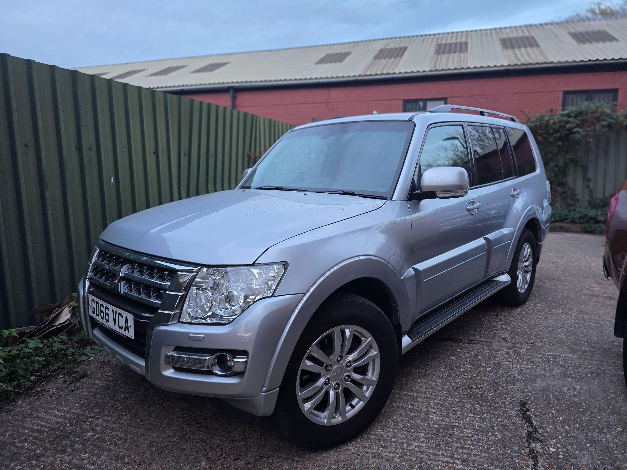 2017 Mitsubishi Shogun