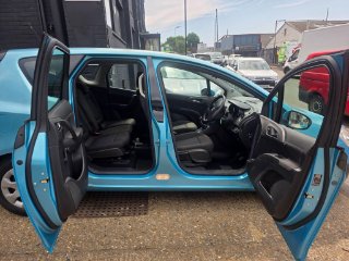 /photos/11907/c4e2b2af-67c7-4c34-b14e-a911ccb5ddcf_i320x240.jpg